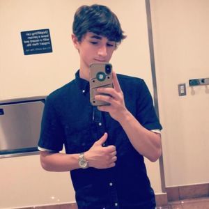 Meet your Posher, Zach